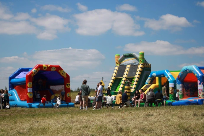 Châteaux gonflable à louer - Province Namur